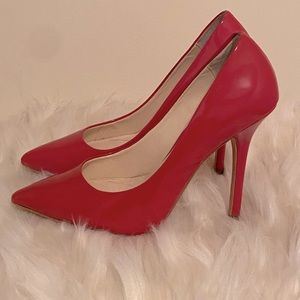 Red patent leather pumps. Size 7